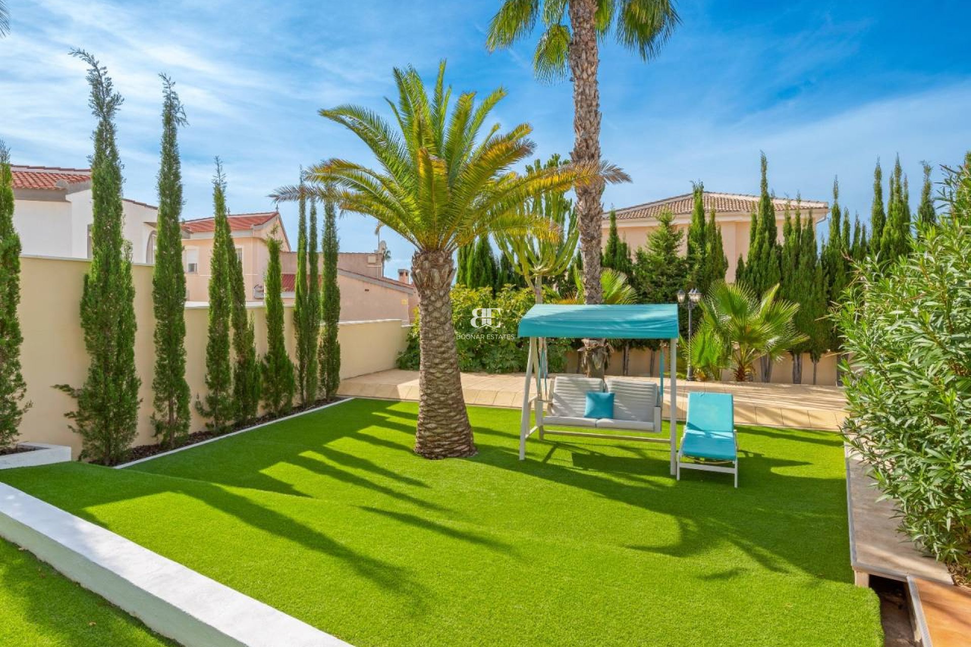 Resale - Villa -
Ciudad Quesada