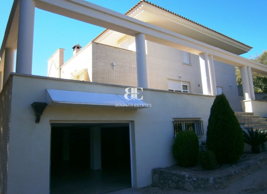 Resale - Villa -
Cocentaina