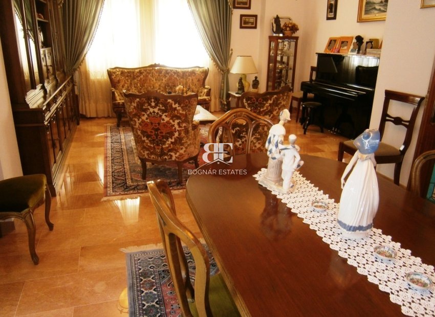 Resale - Villa -
Cocentaina