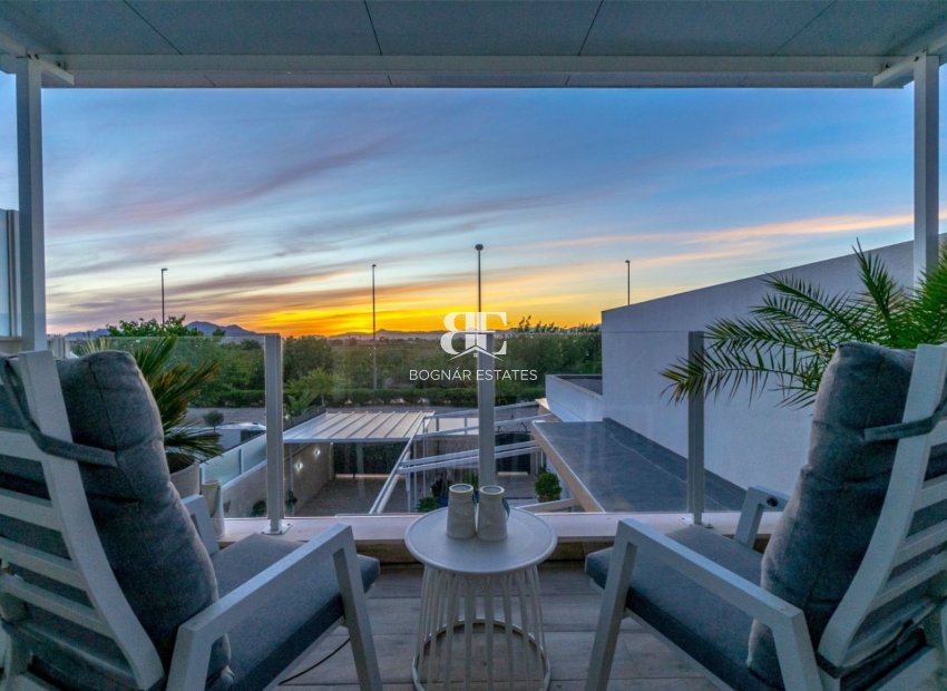 Resale - Villa -
Daya Nueva