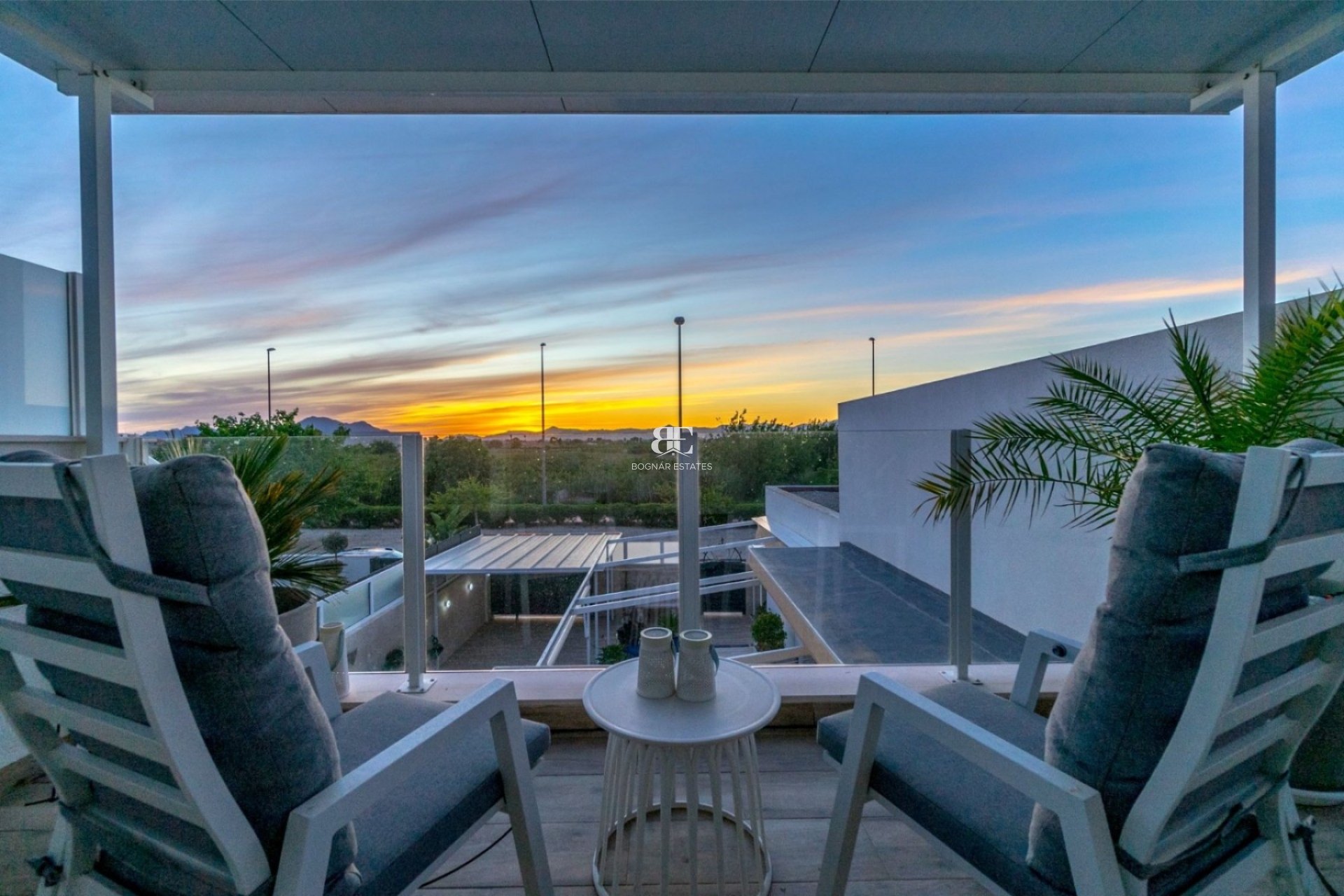 Resale - Villa -
Daya Nueva