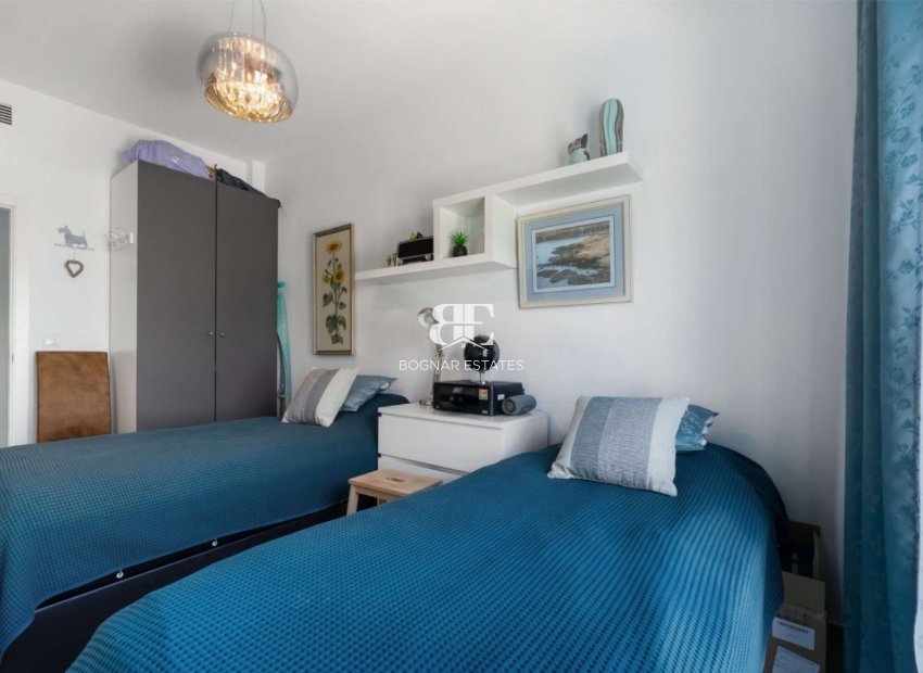 Resale - Villa -
Daya Nueva