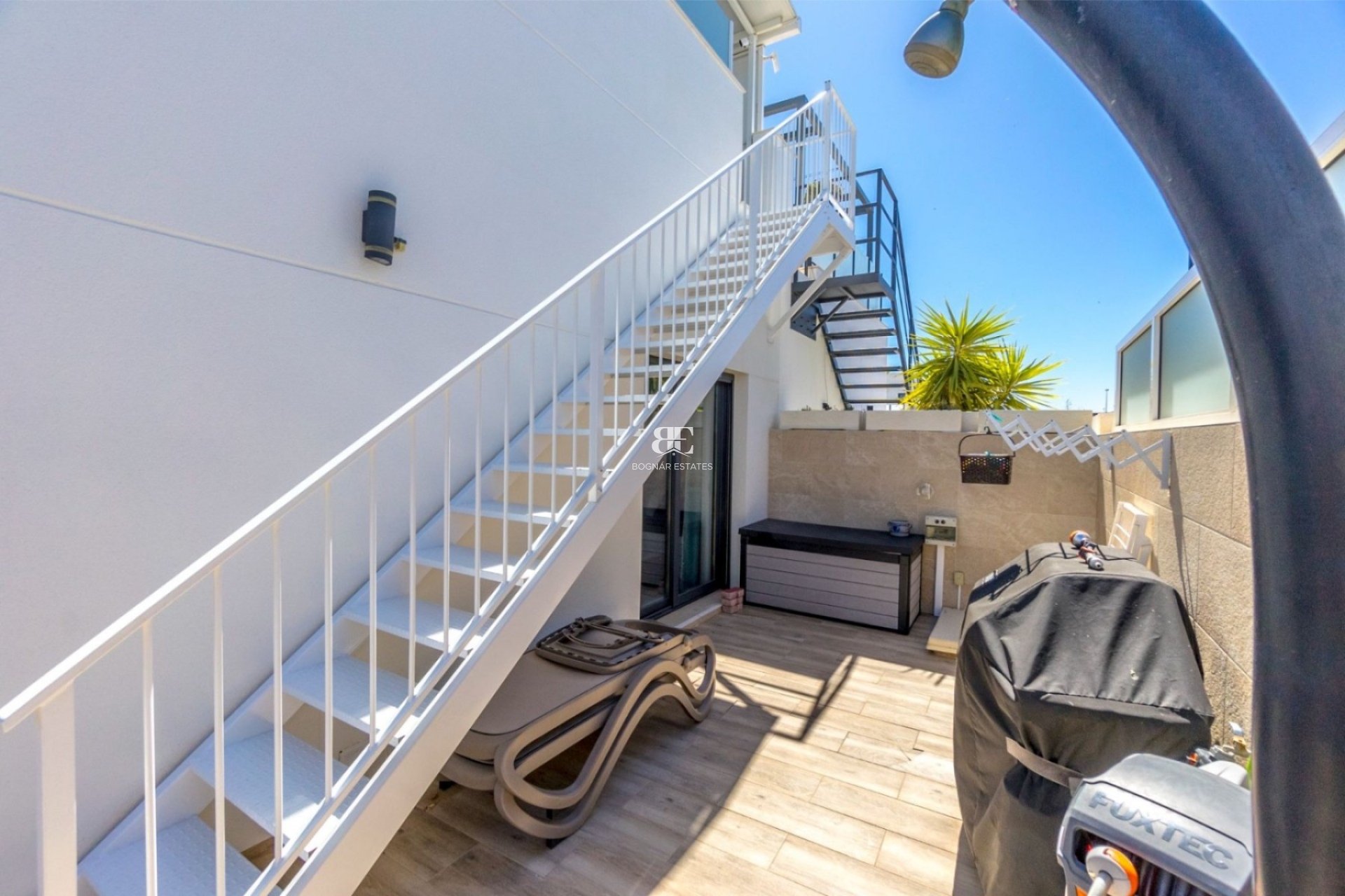 Resale - Villa -
Daya Nueva