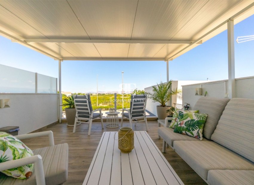 Resale - Villa -
Daya Nueva