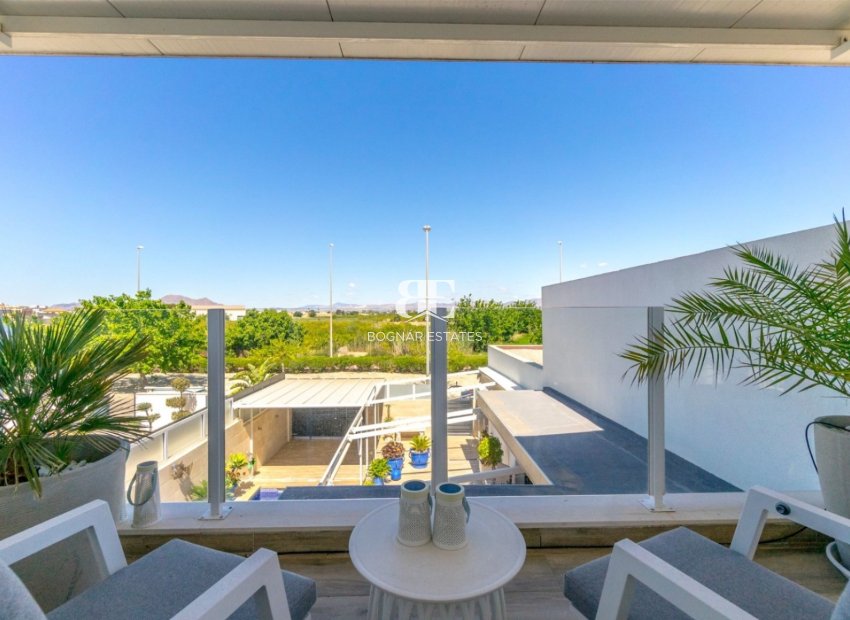 Resale - Villa -
Daya Nueva