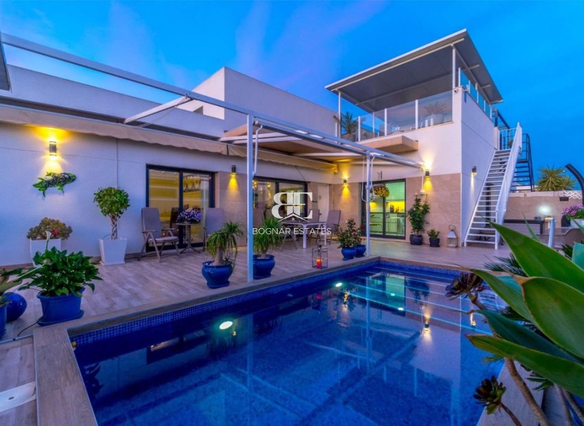 Resale - Villa -
Daya Nueva