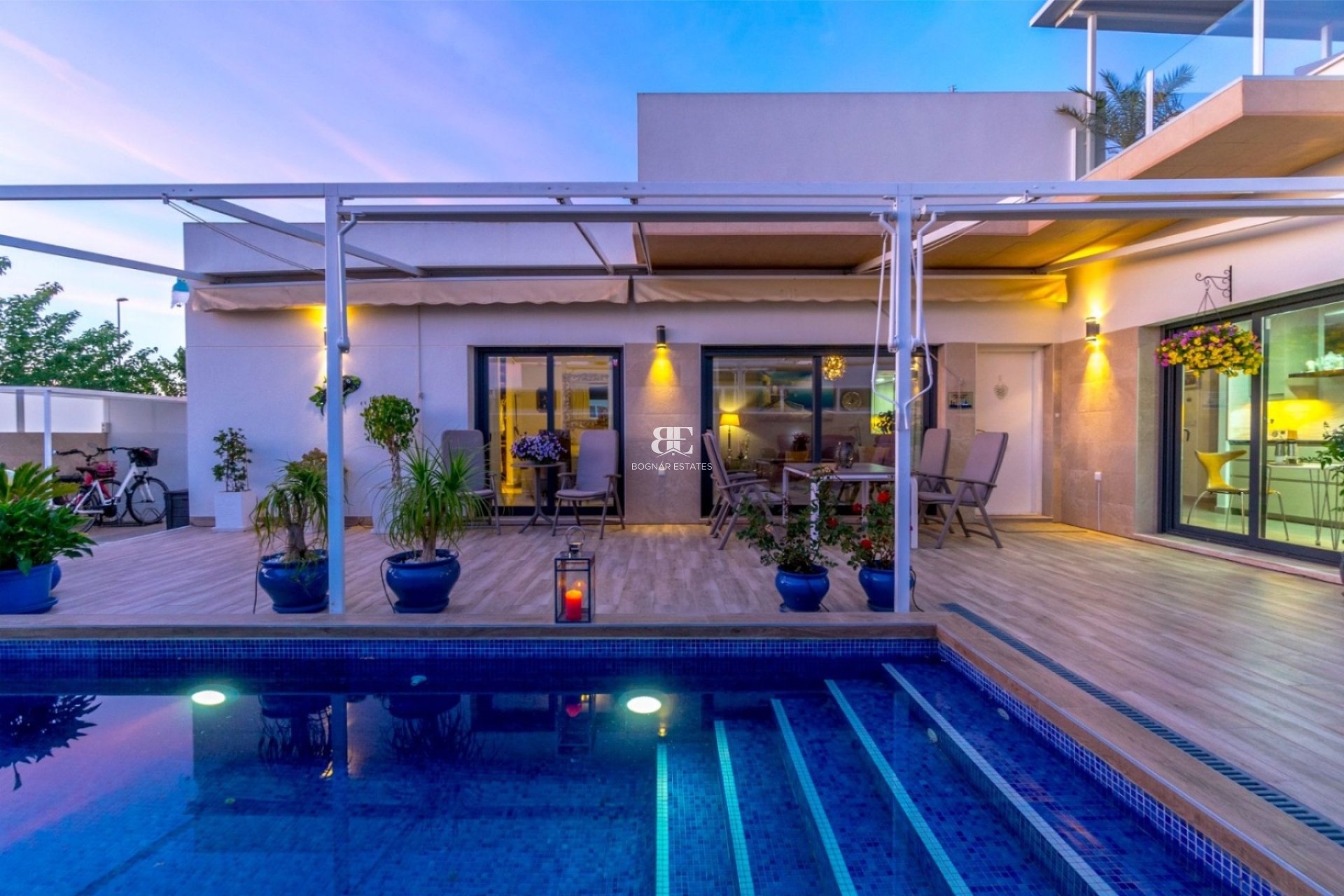 Resale - Villa -
Daya Nueva