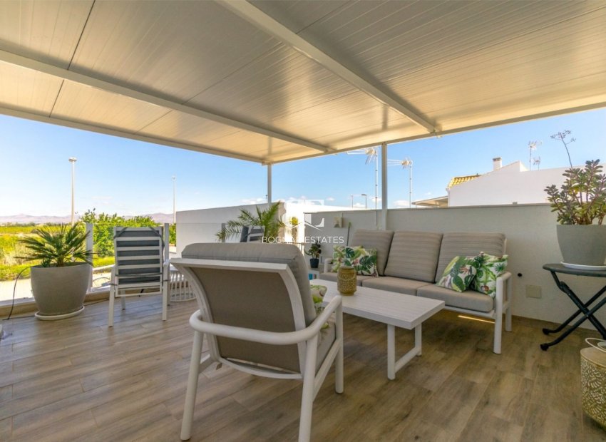 Resale - Villa -
Daya Nueva