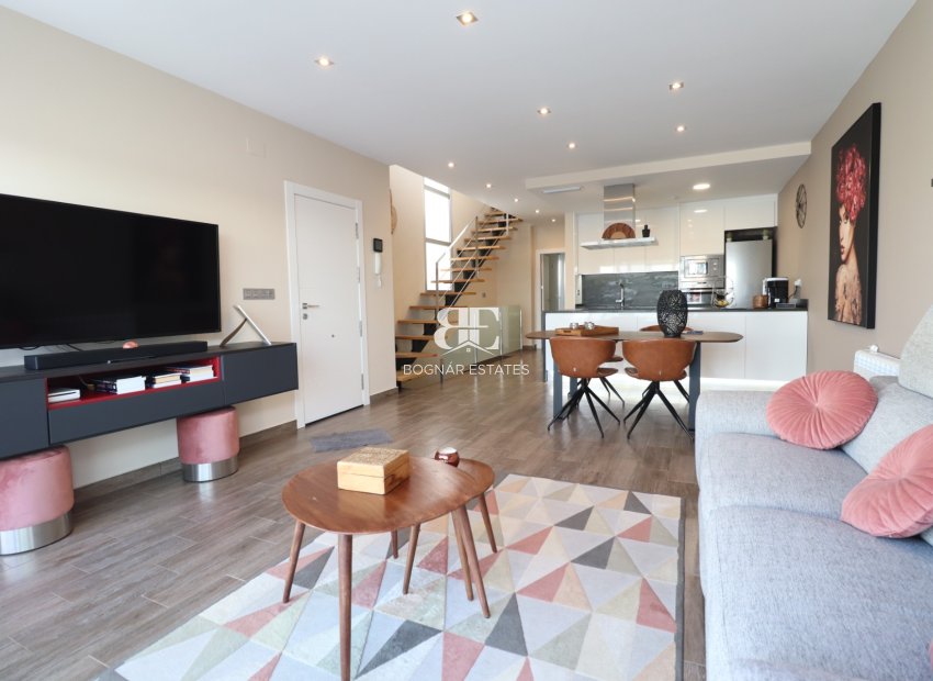 Resale - Villa -
Daya Vieja