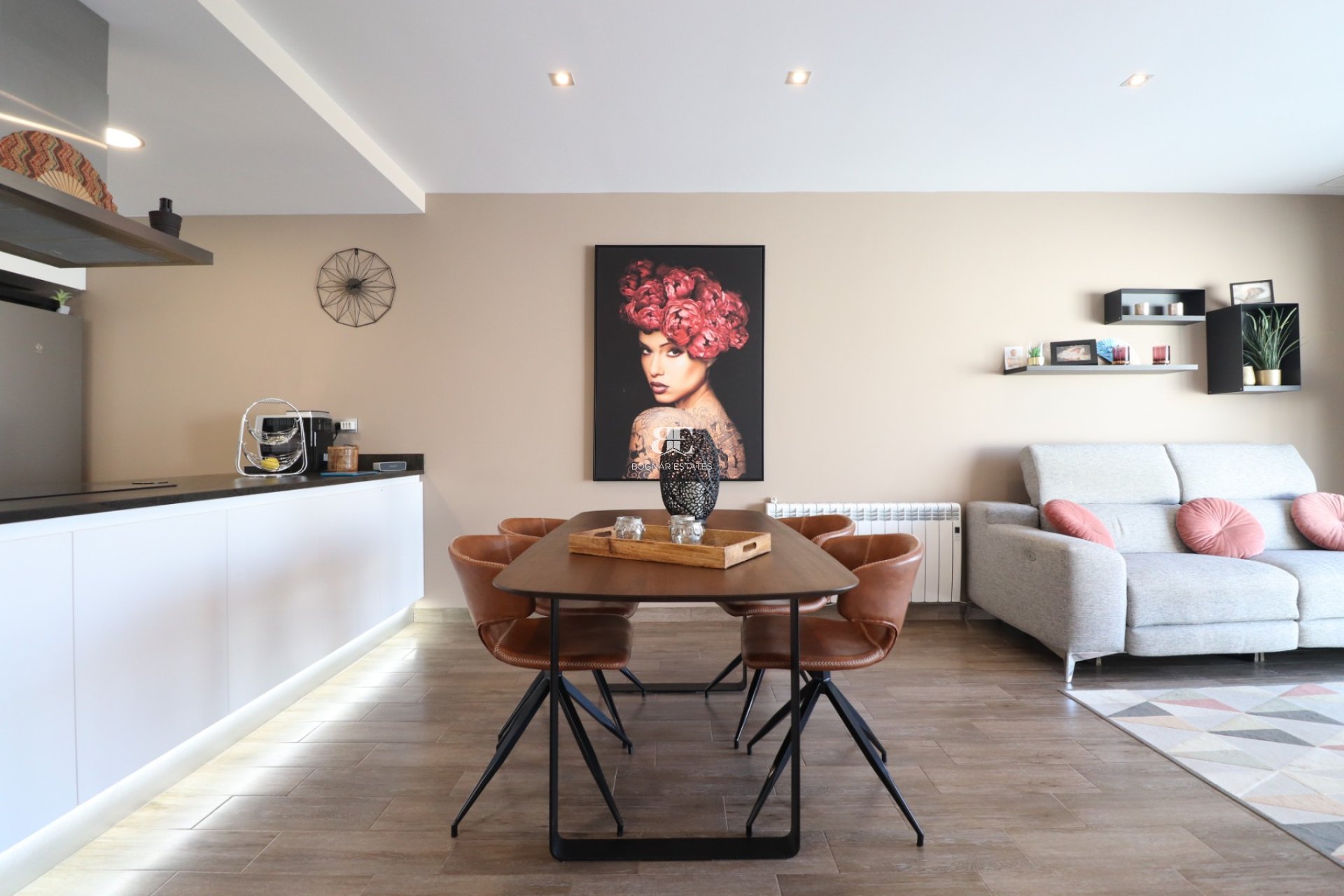 Resale - Villa -
Daya Vieja