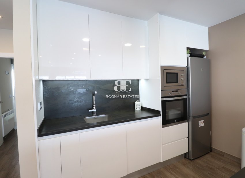 Resale - Villa -
Daya Vieja