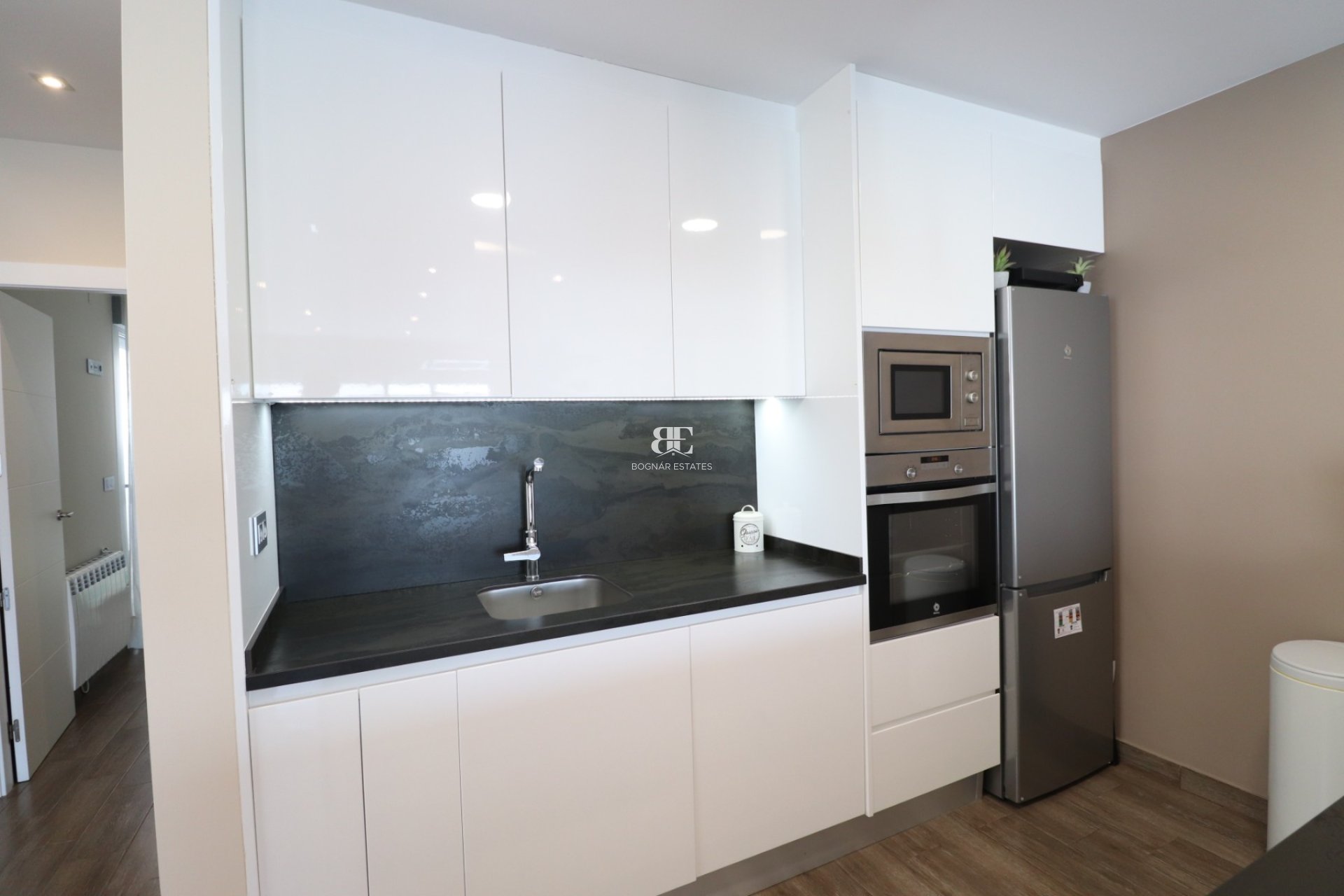 Resale - Villa -
Daya Vieja