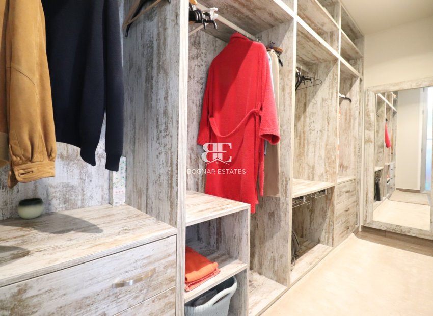 Resale - Villa -
Daya Vieja