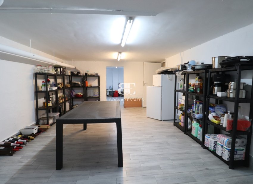 Resale - Villa -
Daya Vieja