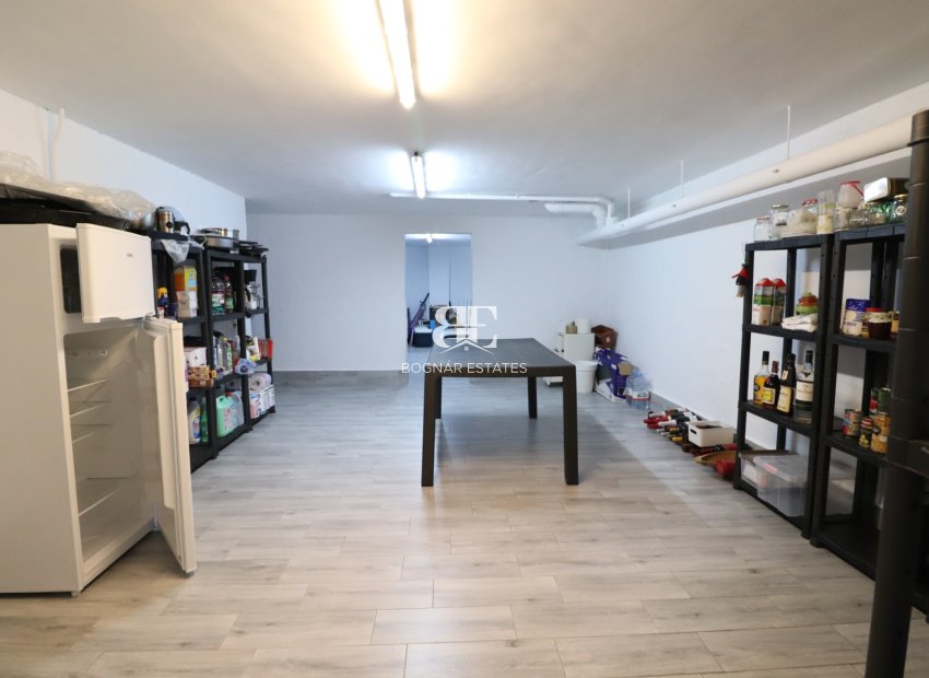 Resale - Villa -
Daya Vieja