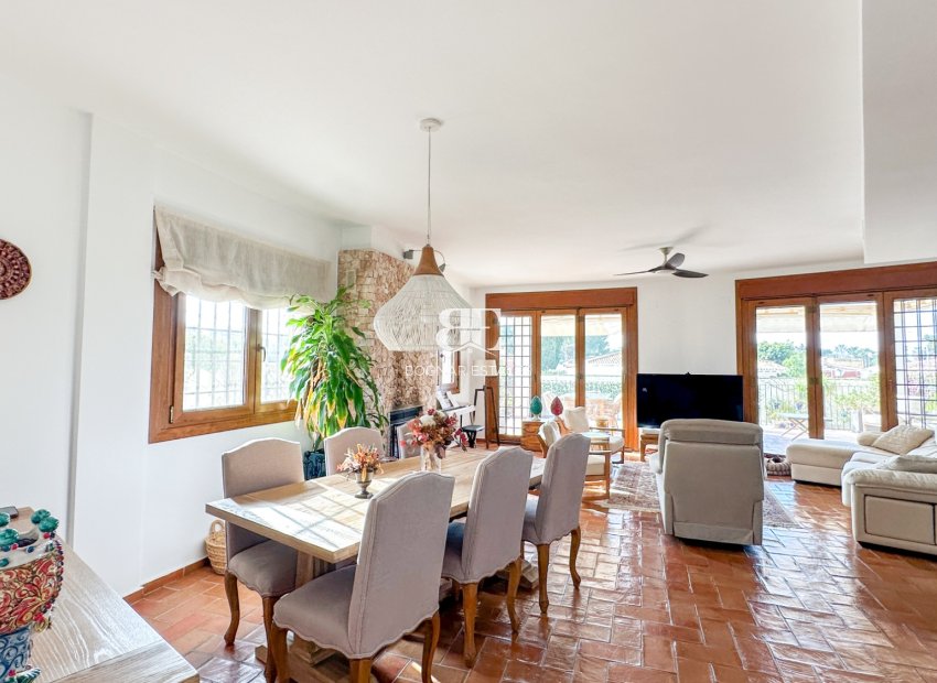 Resale - Villa -
Dehesa de Campoamor - Dehesa de campoamor