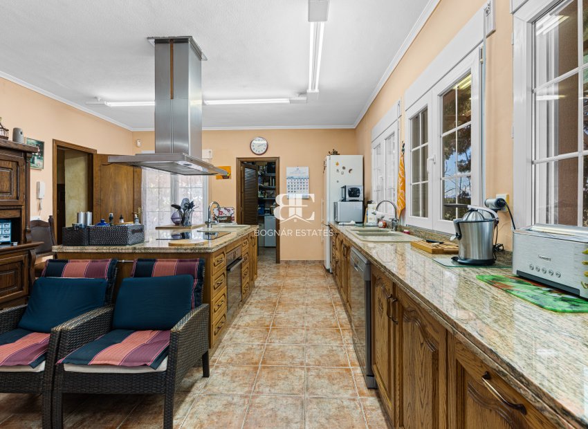 Resale - Villa -
El Altet - San Francisco de Asis