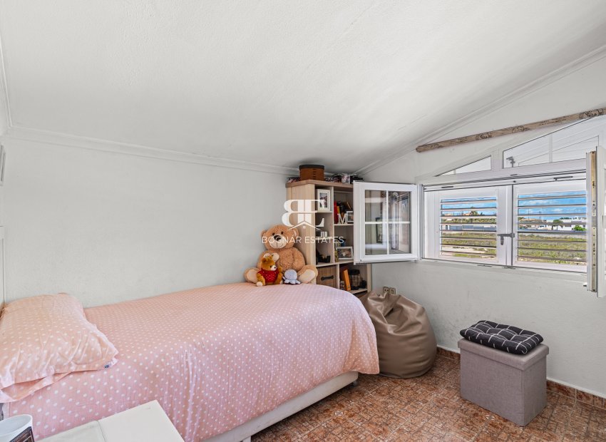 Resale - Villa -
El Altet - San Francisco de Asis