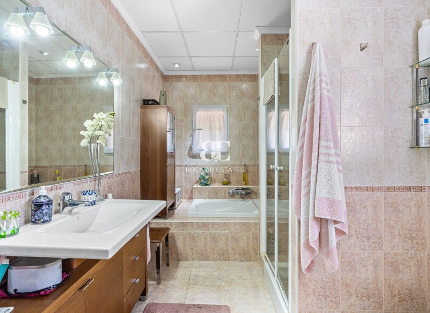 Resale - Villa -
El Altet - San Francisco de Asis