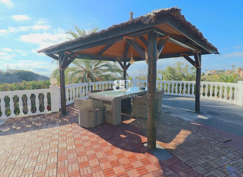 Resale - Villa -
El Campello - Coveta fuma