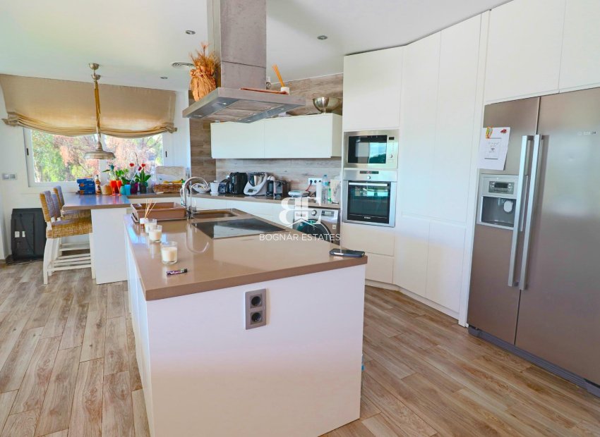 Resale - Villa -
El Campello - Coveta fuma