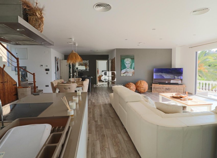 Resale - Villa -
El Campello - Coveta fuma