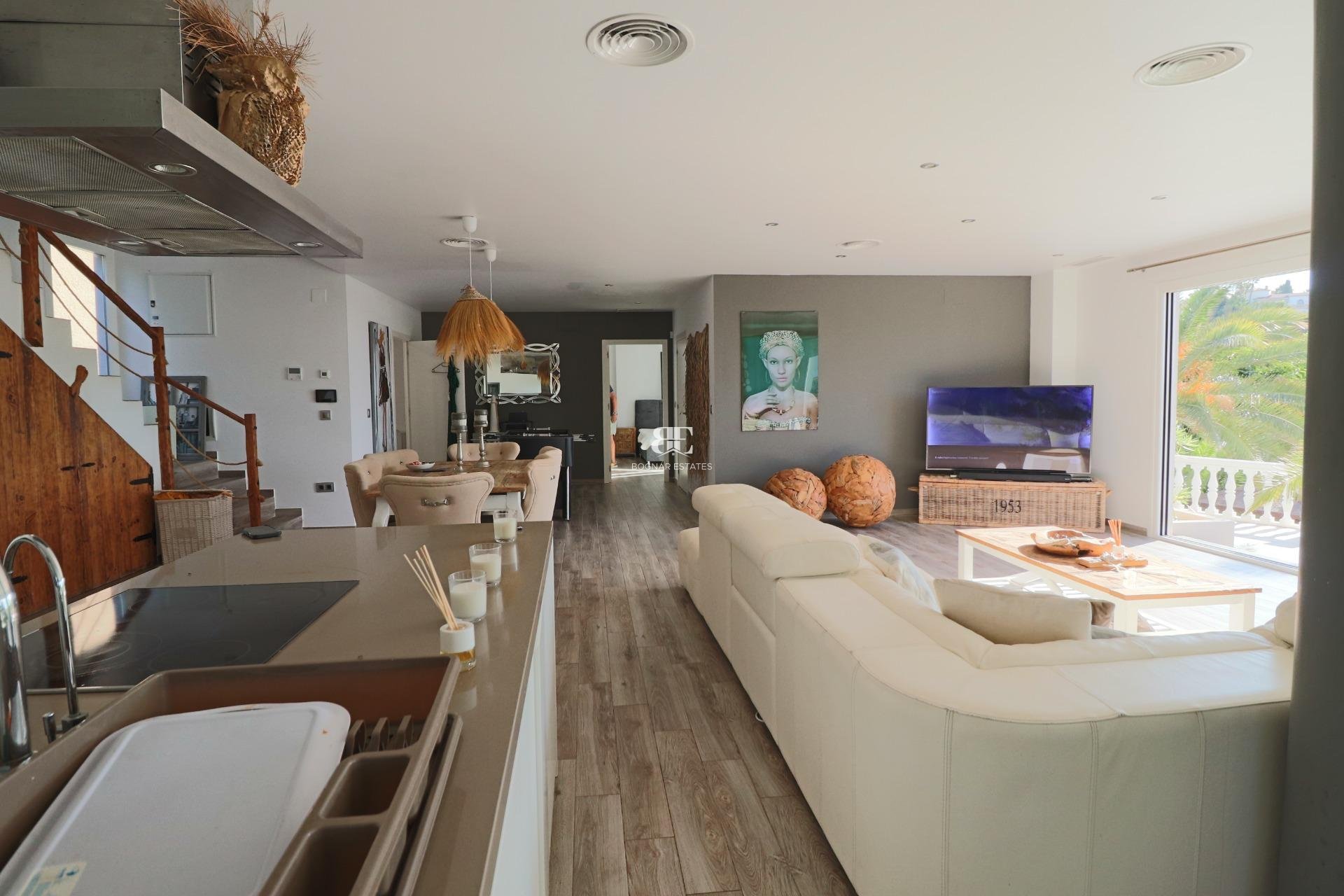 Resale - Villa -
El Campello - Coveta fuma