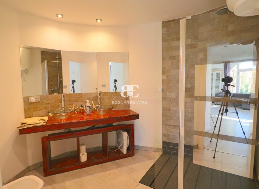 Resale - Villa -
El Campello - Coveta fuma