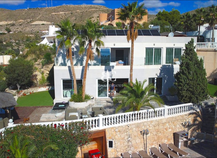 Resale - Villa -
El Campello - Coveta fuma