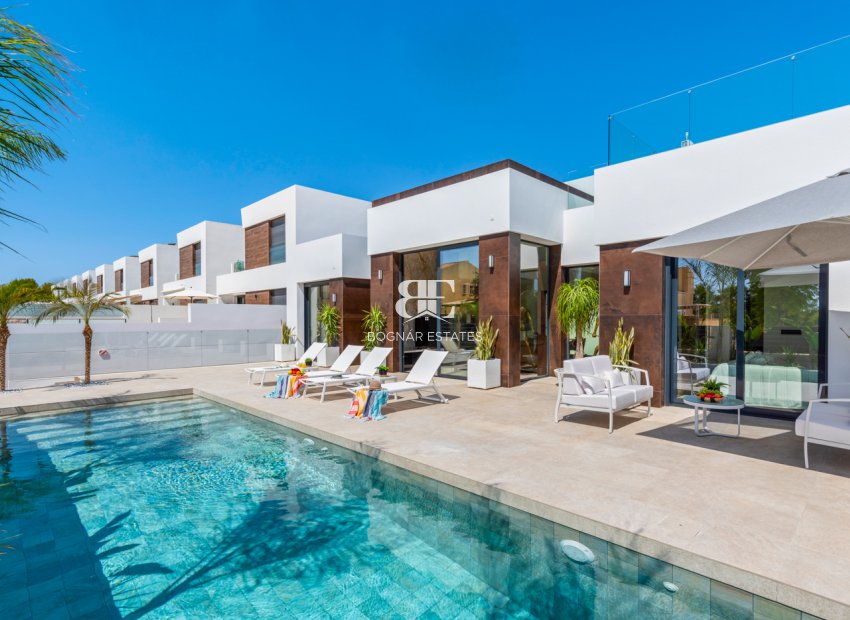 Resale - Villa -
El Campello - El Amerador