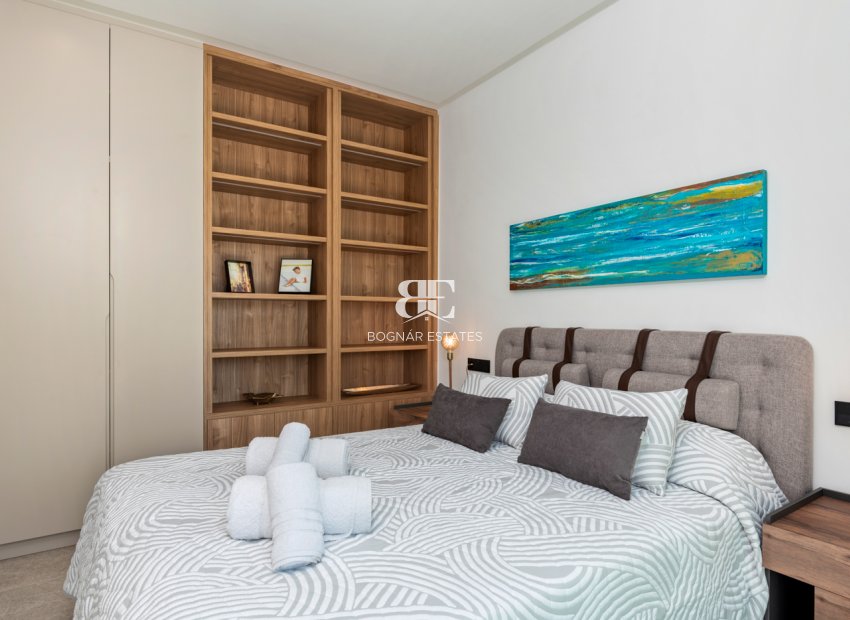 Resale - Villa -
El Campello - El Amerador