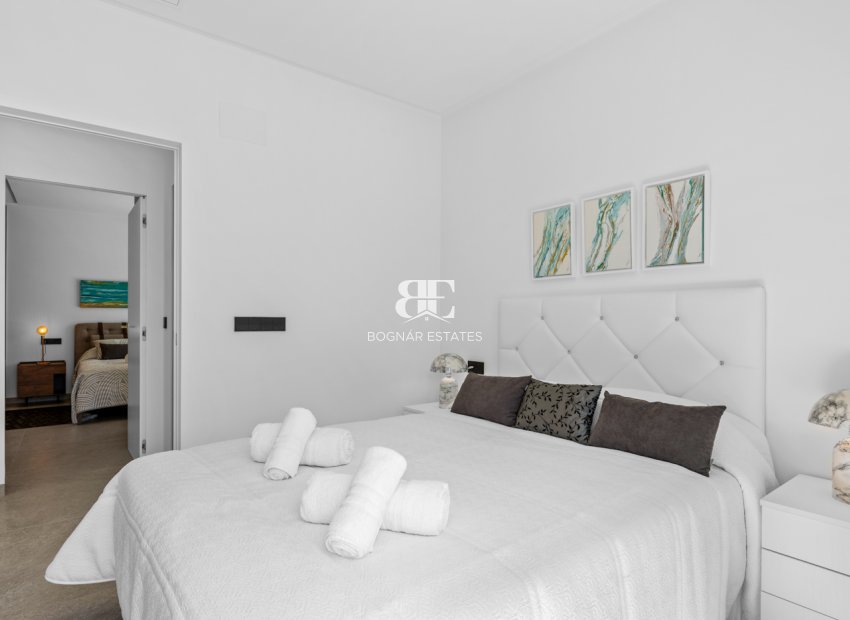 Resale - Villa -
El Campello - El Amerador