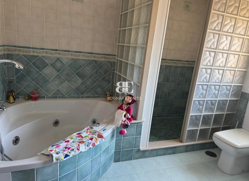 Resale - Villa -
Elche - La Marina