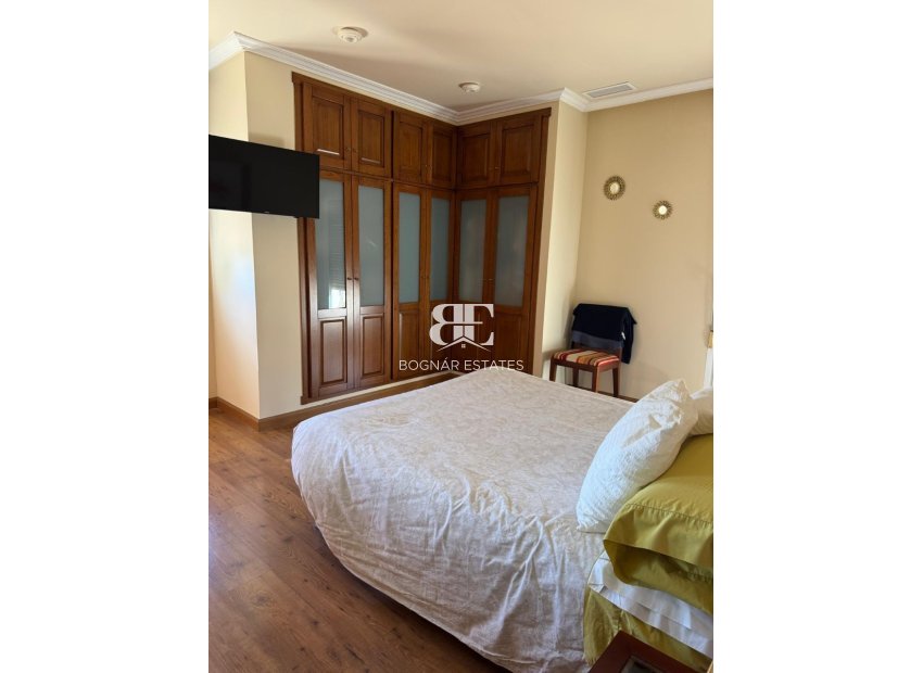 Resale - Villa -
Elche - La Marina