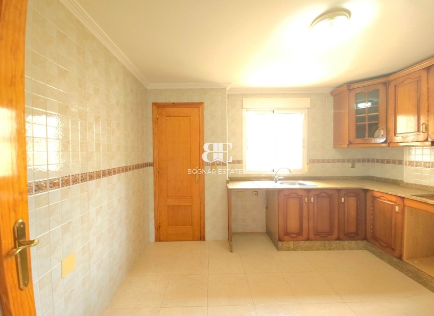 Resale - Villa -
Elche - La Marina