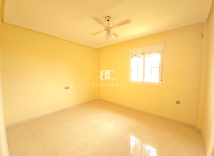 Resale - Villa -
Elche - La Marina