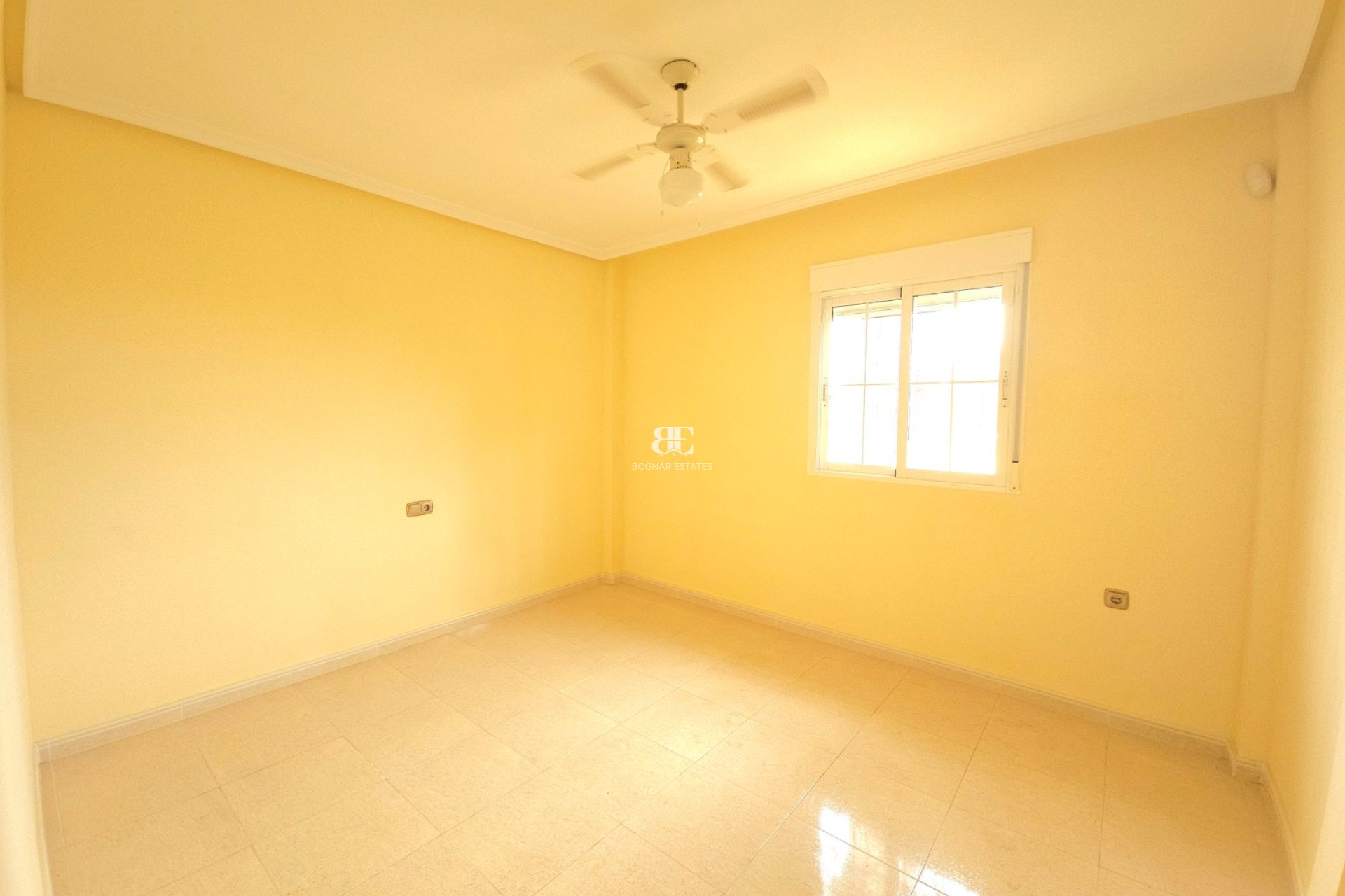 Resale - Villa -
Elche - La Marina