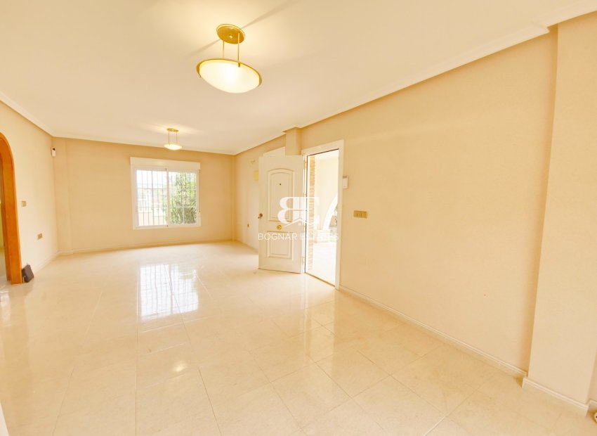 Resale - Villa -
Elche - La Marina