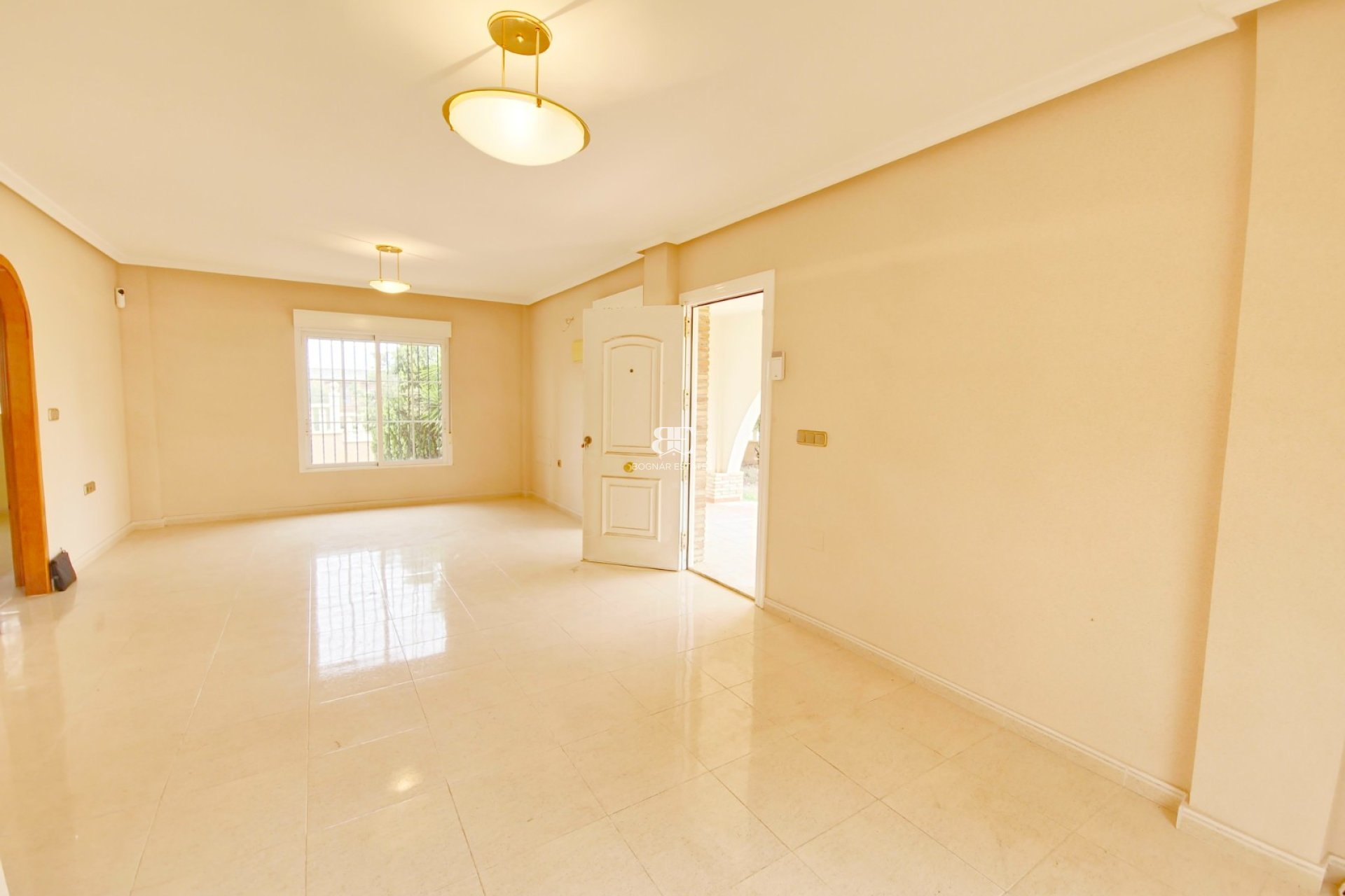 Resale - Villa -
Elche - La Marina