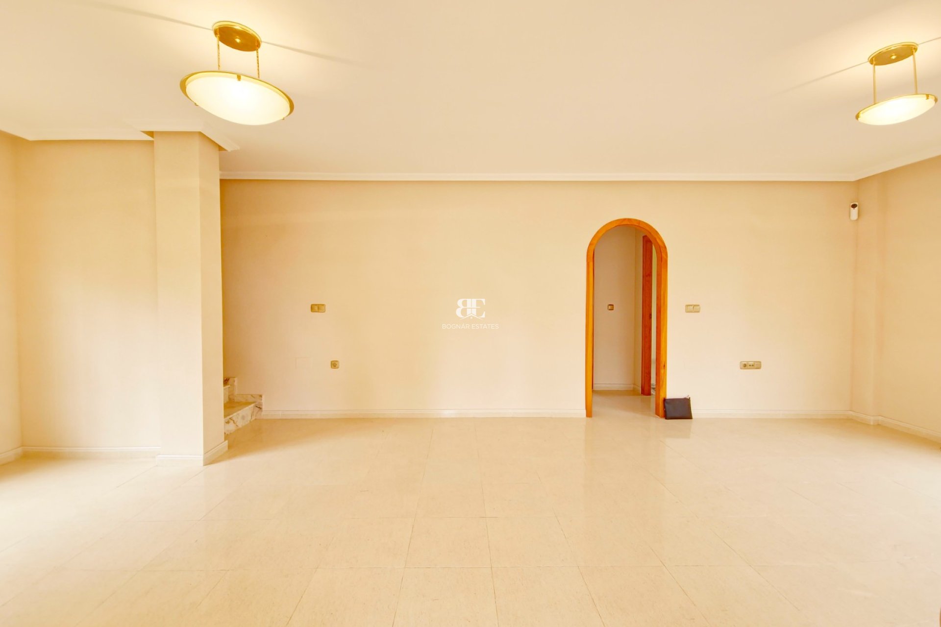 Resale - Villa -
Elche - La Marina