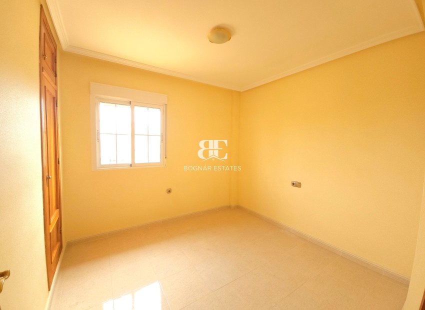 Resale - Villa -
Elche - La Marina