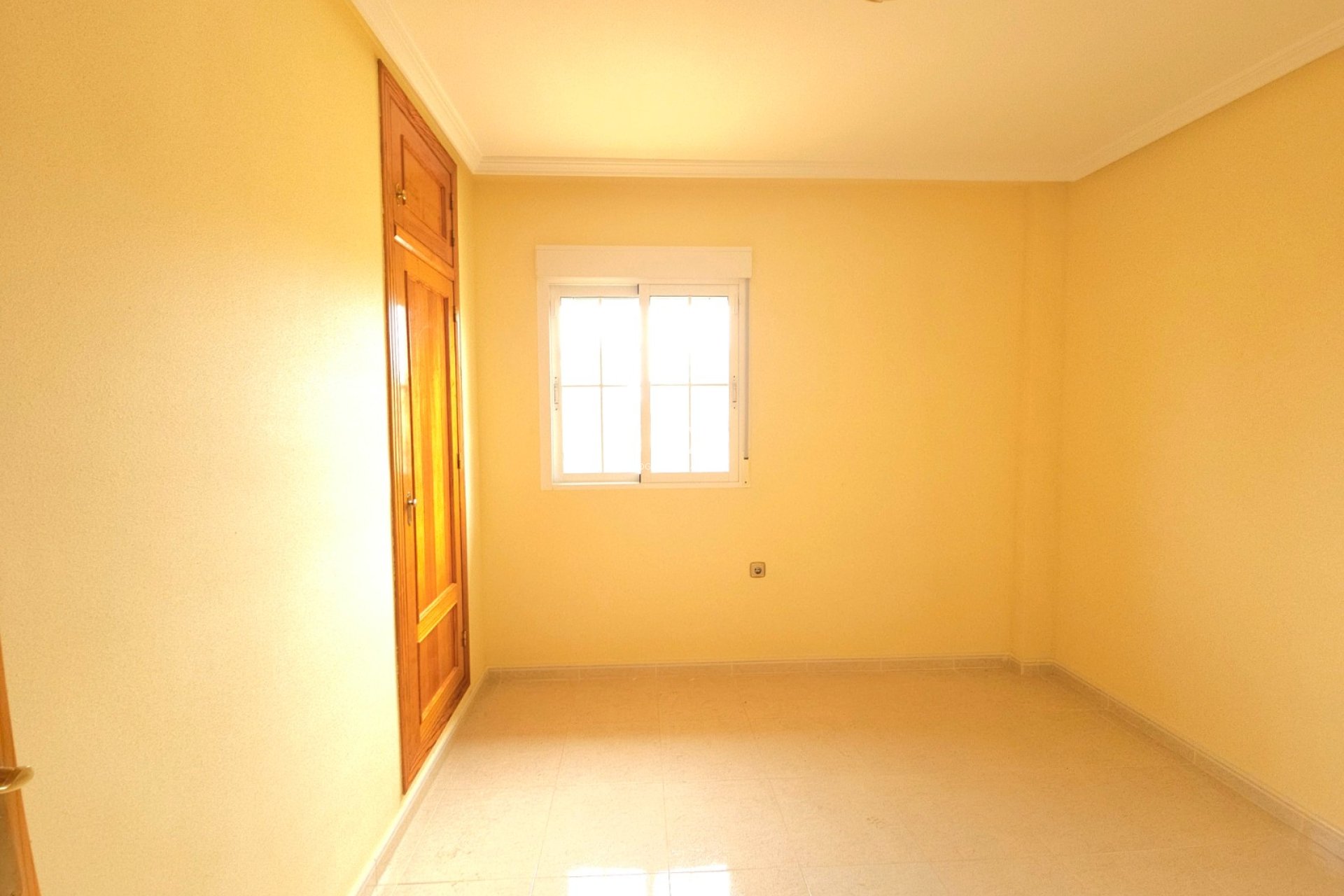 Resale - Villa -
Elche - La Marina