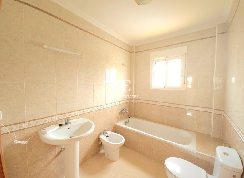 Resale - Villa -
Elche - La Marina