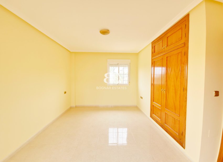 Resale - Villa -
Elche - La Marina