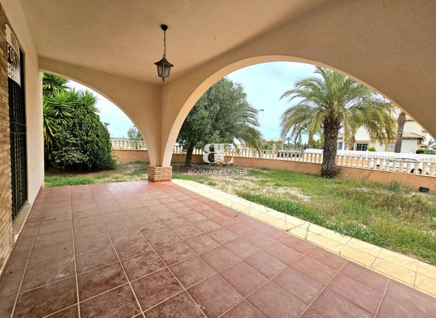 Resale - Villa -
Elche - La Marina