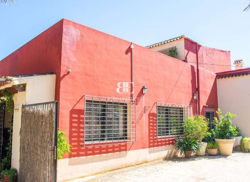 Resale - Villa -
Elche - La Marina