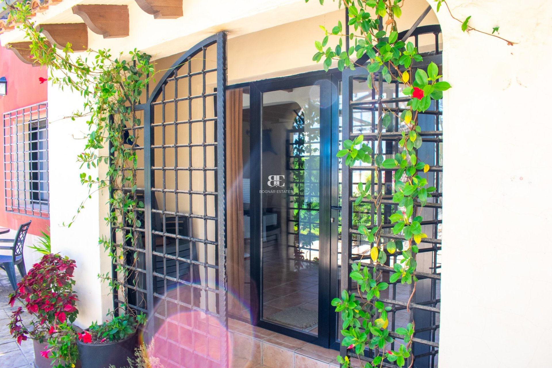 Resale - Villa -
Elche - La Marina