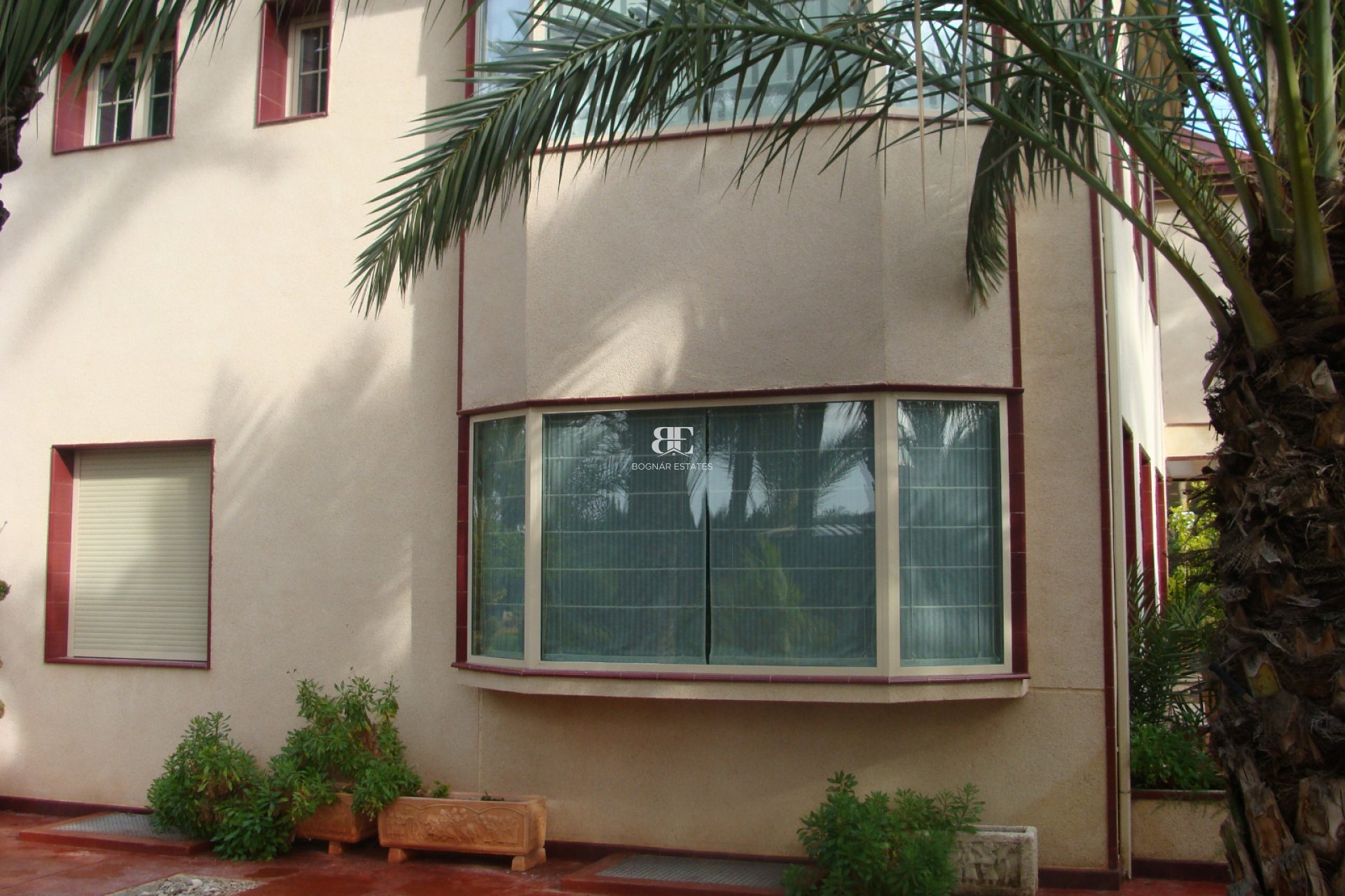 Resale - Villa -
Elche