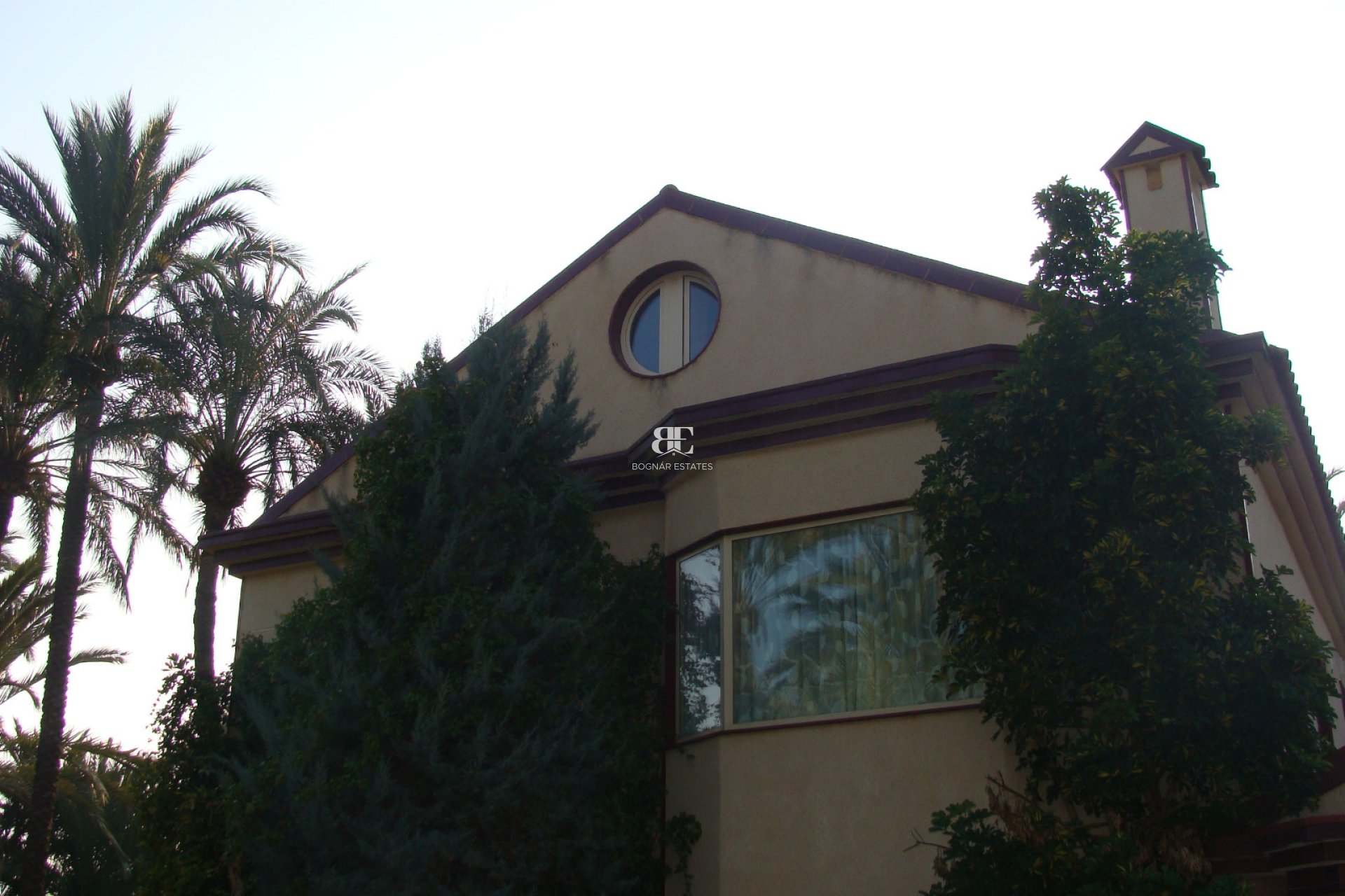 Resale - Villa -
Elche