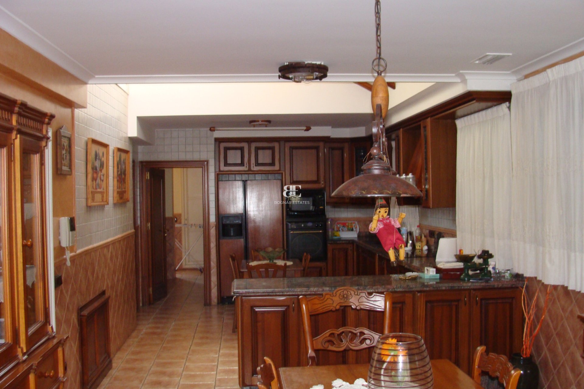 Resale - Villa -
Elche